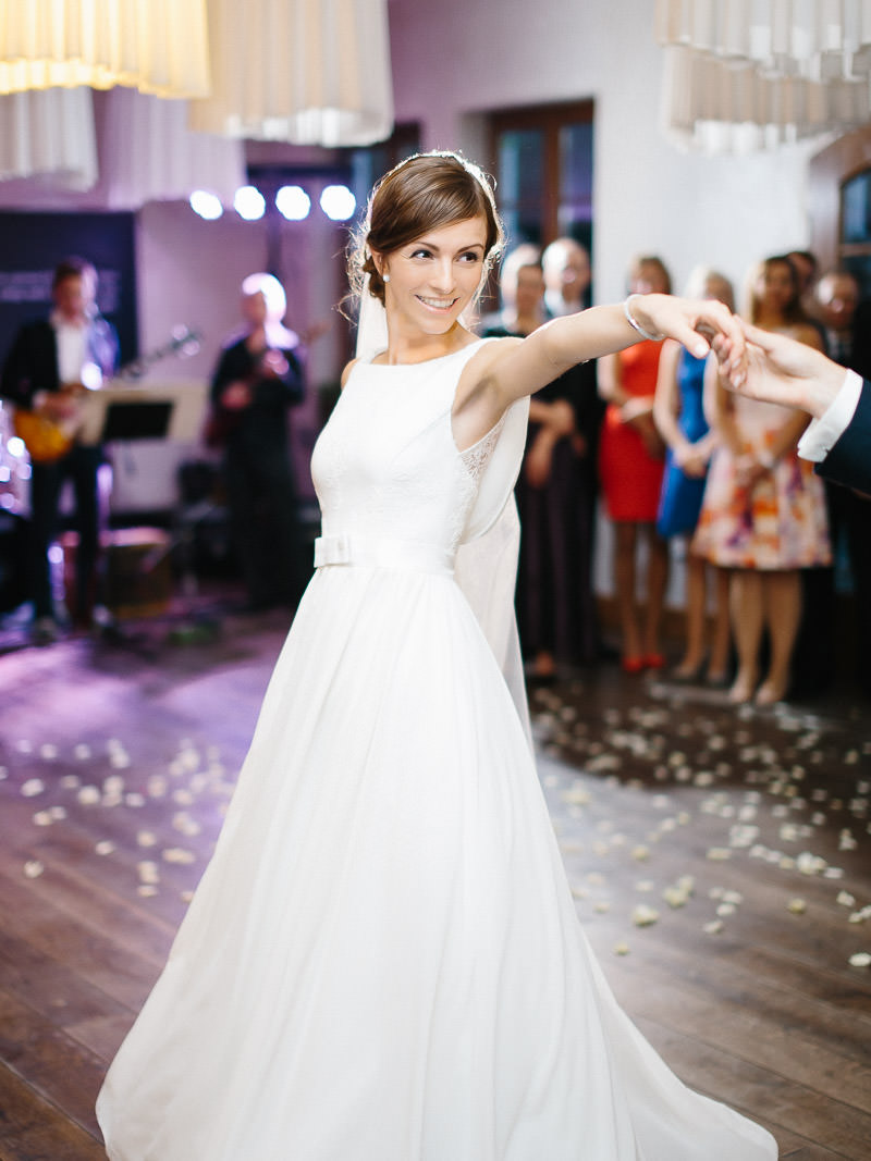 Pierwszy Taniec Hotelarnia Puszczykowo Suknia Ślubna Boda Poznań Fotografia Ślubna Oswald Małachowski